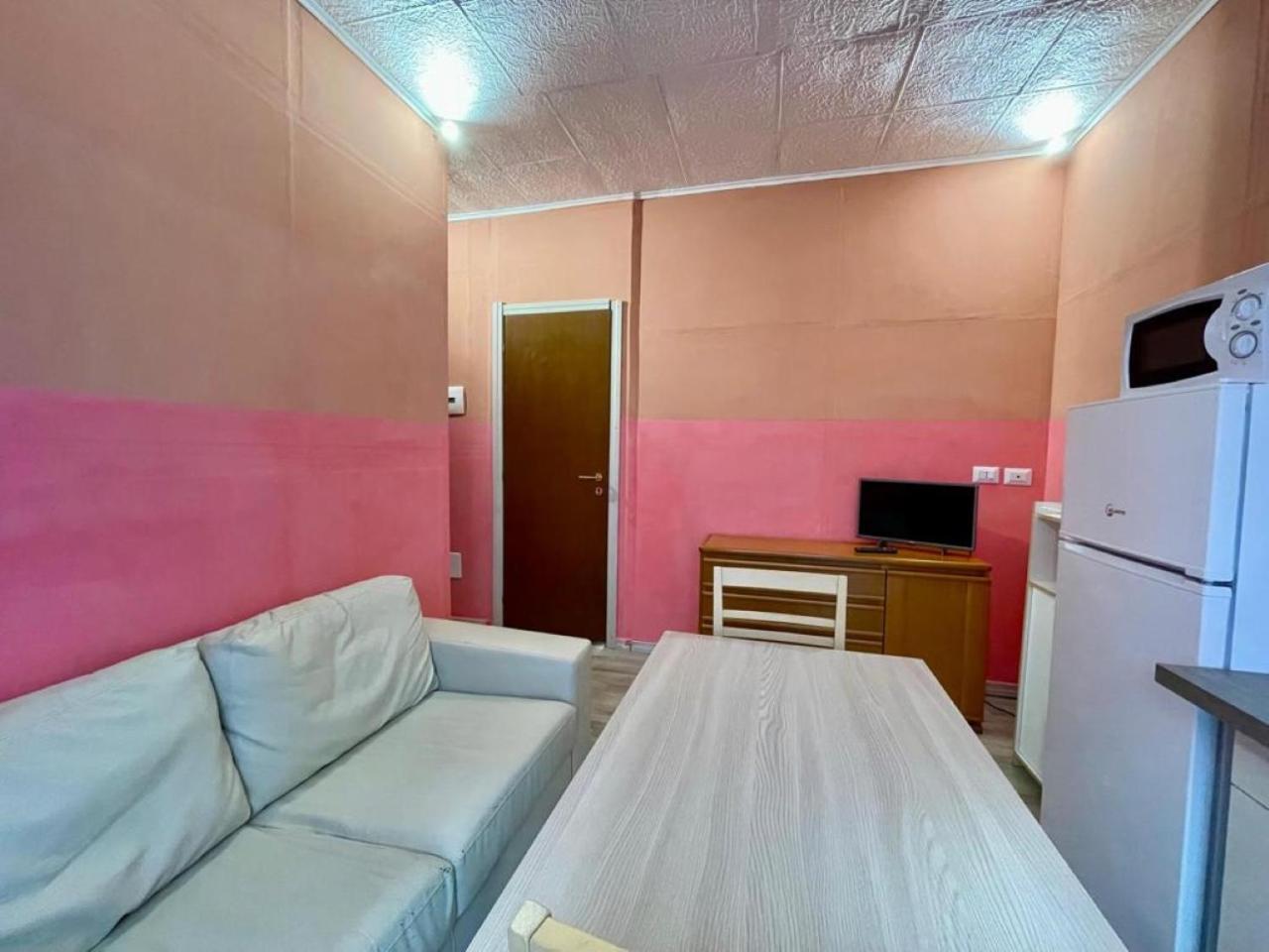 The Orange Housing In โกโม ภายนอก รูปภาพ